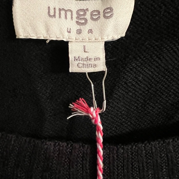 NWT Umgee black & cheetah print sweatshirt. Zipper sides. Size L. - Picture 2 of 5